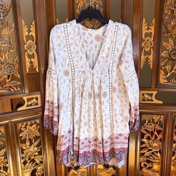 En Creme Tops - En Creme Paisley Rayon V-Neck Long Sleeve Tunic